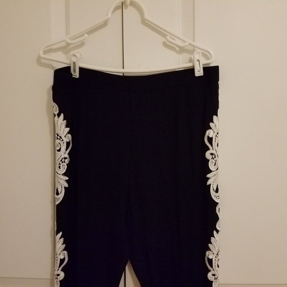 Gorgeous 2-piece outfit . Lace. New. WOT. - Picture 5 of 16